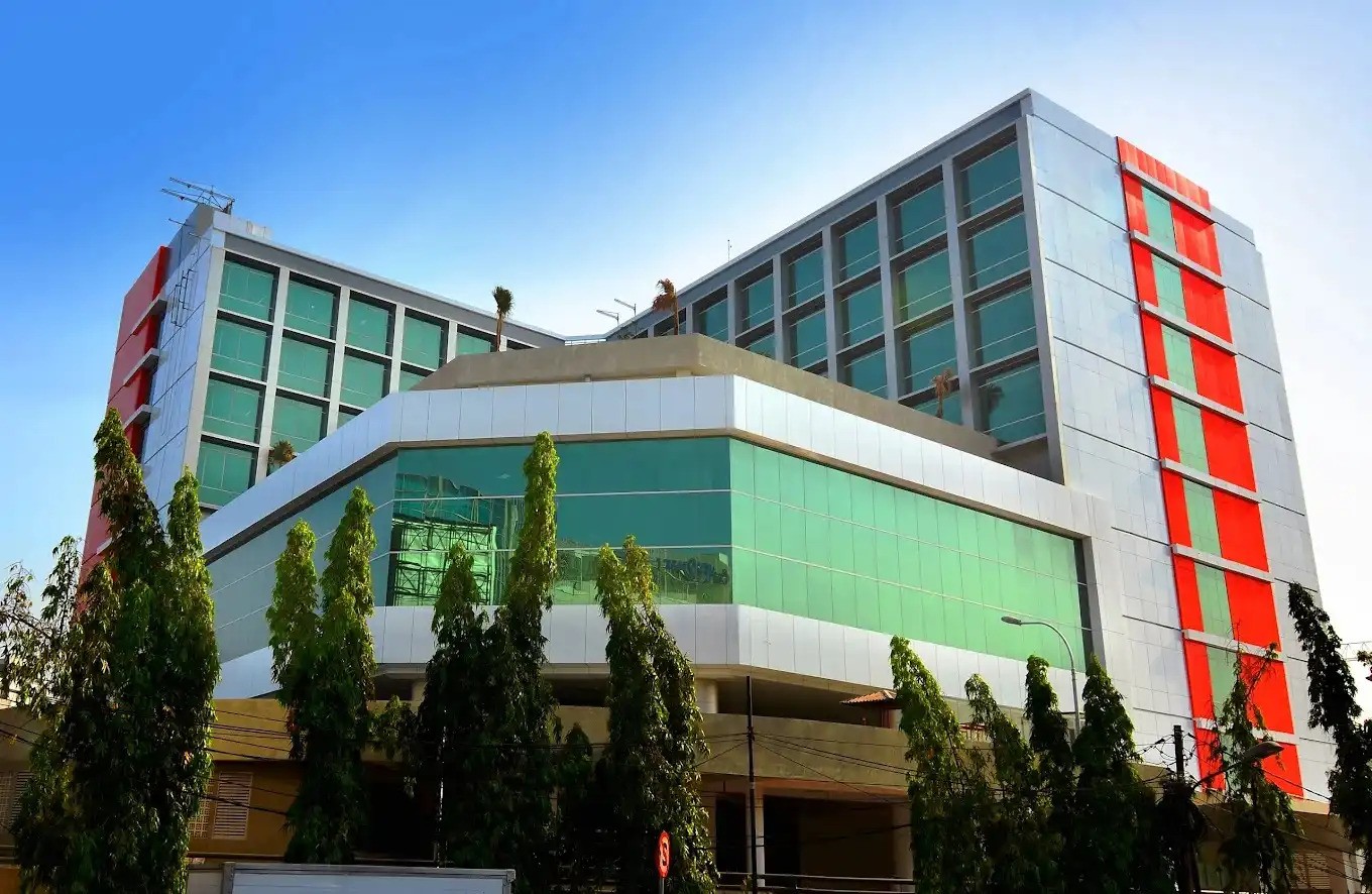 tampak depan rs umum akademik atma jaya